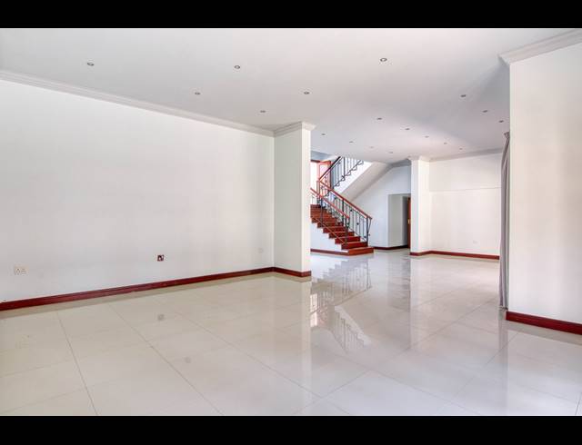 5 BEDROOM CLUSTER TO LET IN BRYANSTON